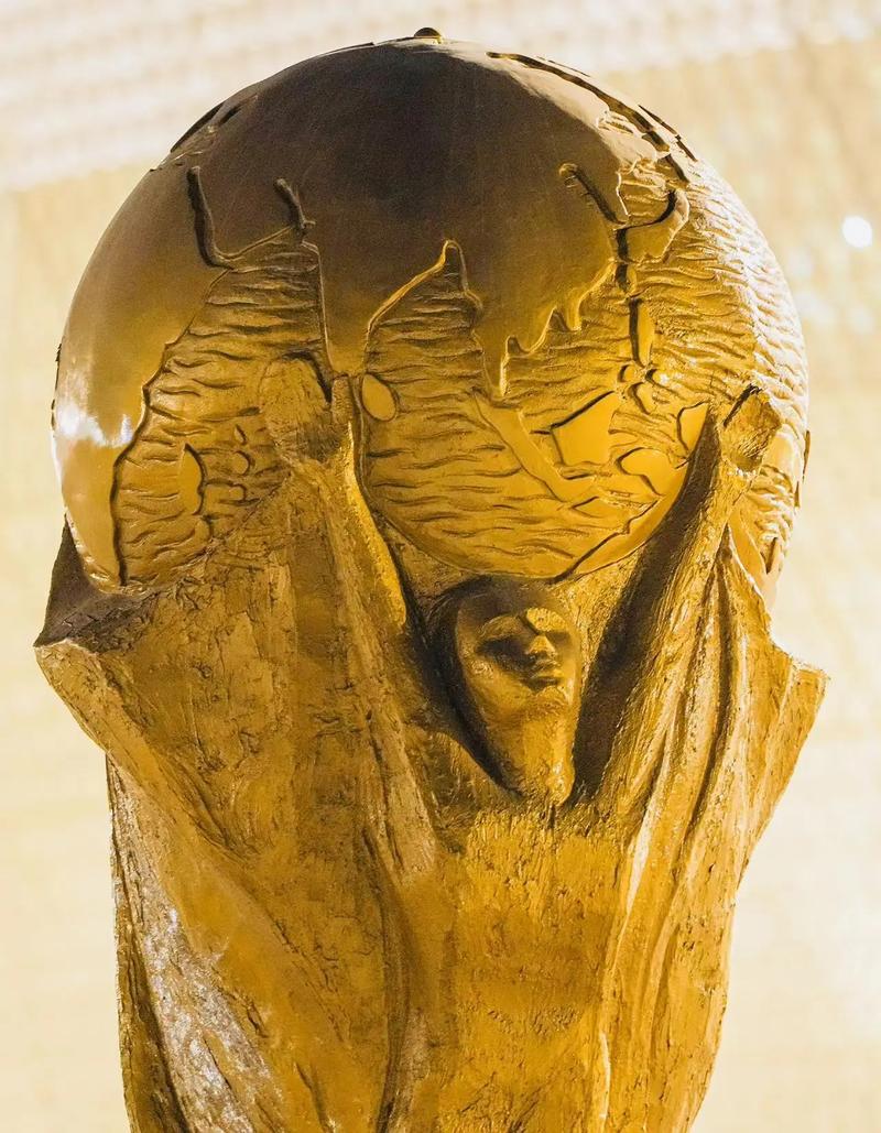 体育媒体报道篮球比赛